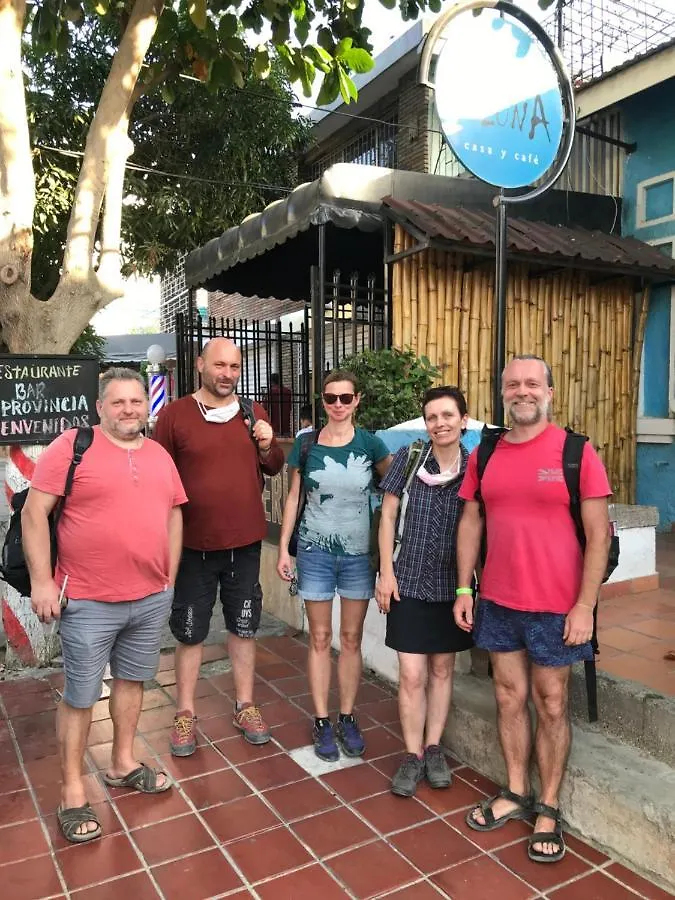 Aluna Hostel B&B Santa Marta