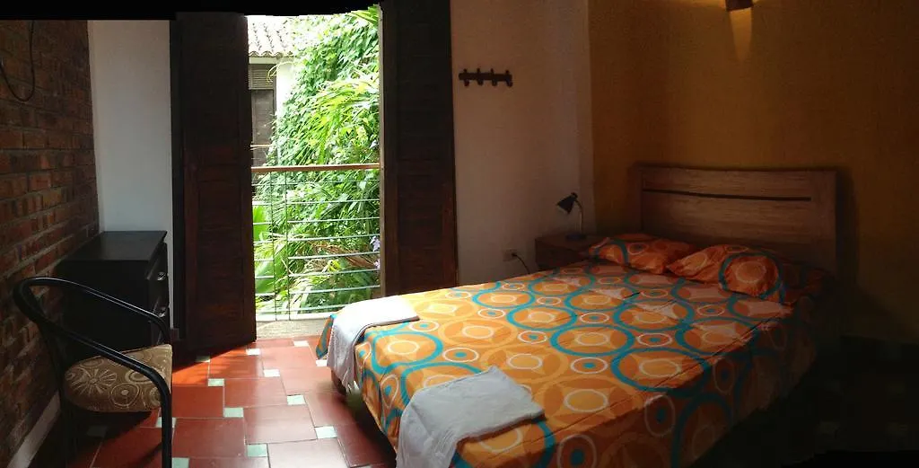 Aluna Hostel B&B Santa Marta